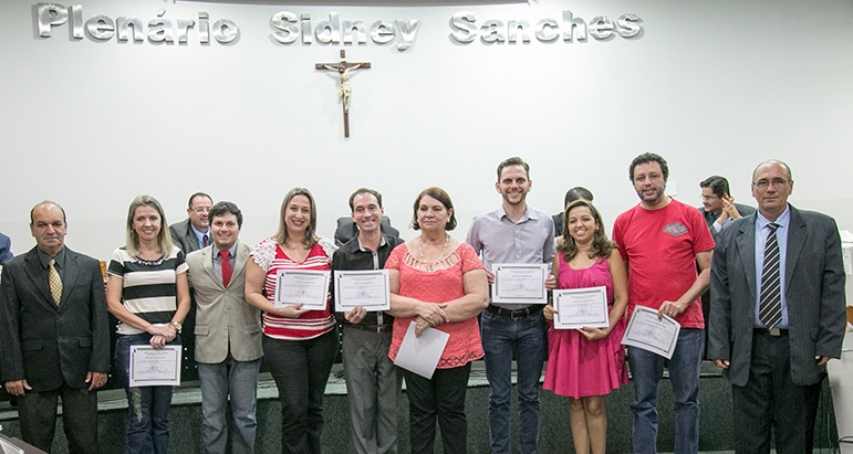 Vicente concede Moção de Parabenização a diretores eleitos