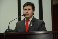 Vicente defende implantação do ensino de música