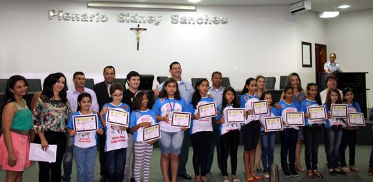 Vicente Lichoti participa de formatura do Proerd