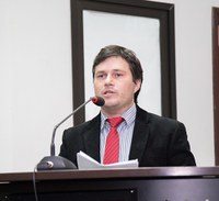 Vicente Lichoti quer informações sobre Finova