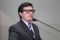 Vicente pede esclarecimentos sobre obras que dão acesso ao Centro de Diagnóstico