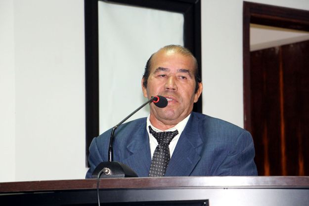 Zé Bugre apela por expansão da telefonia móvel na zona rural