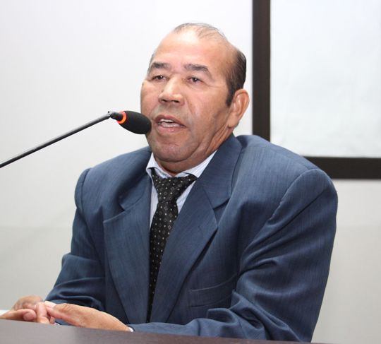 Zé Bugre defende desapropriação de terreno para construção de área de lazer na Vila Santo Antônio