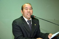 Zé Bugre intercede por troca de placas nominativas