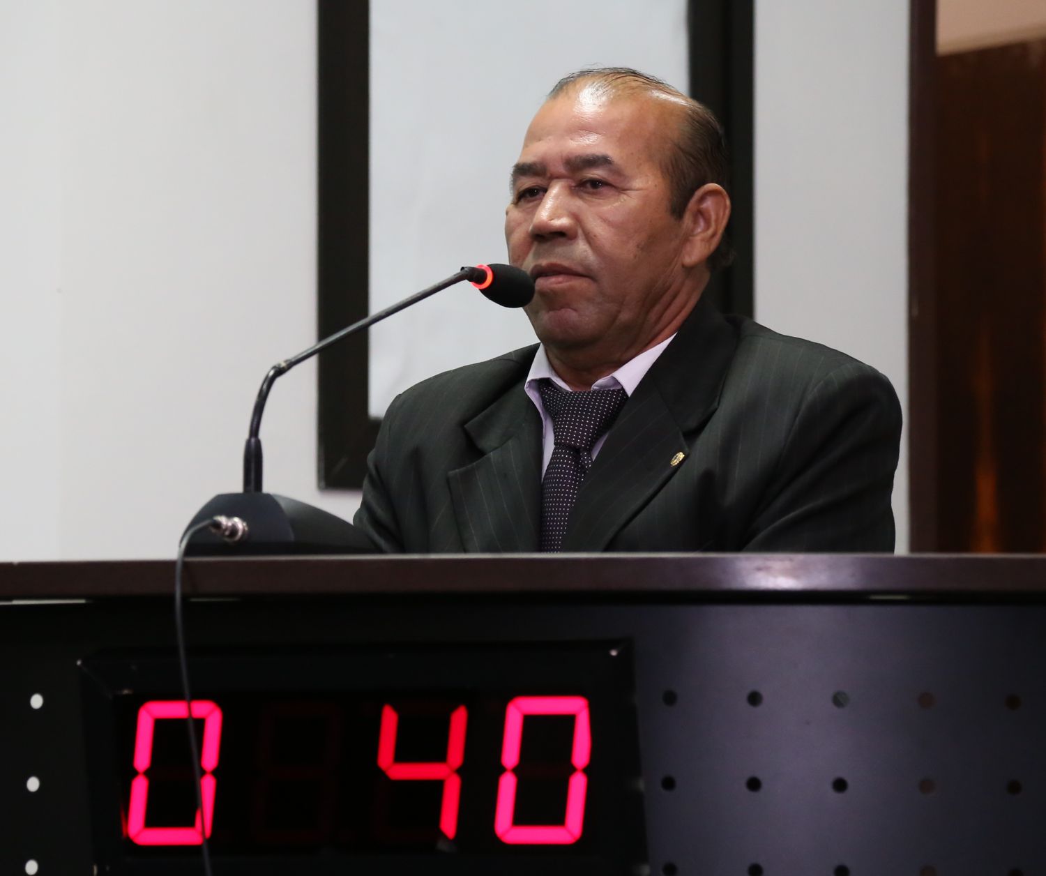  Zé Bugre requer informações sobre UBS de assentamento